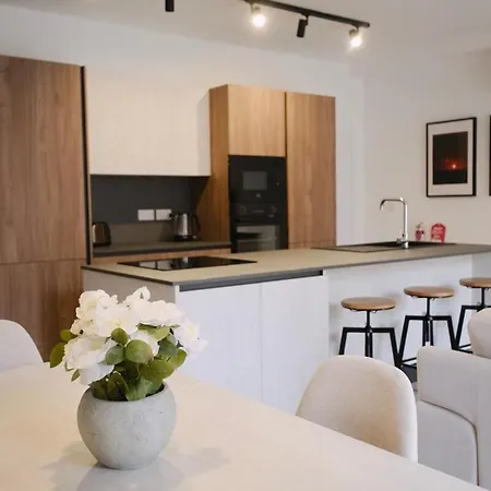 Apartamento In *